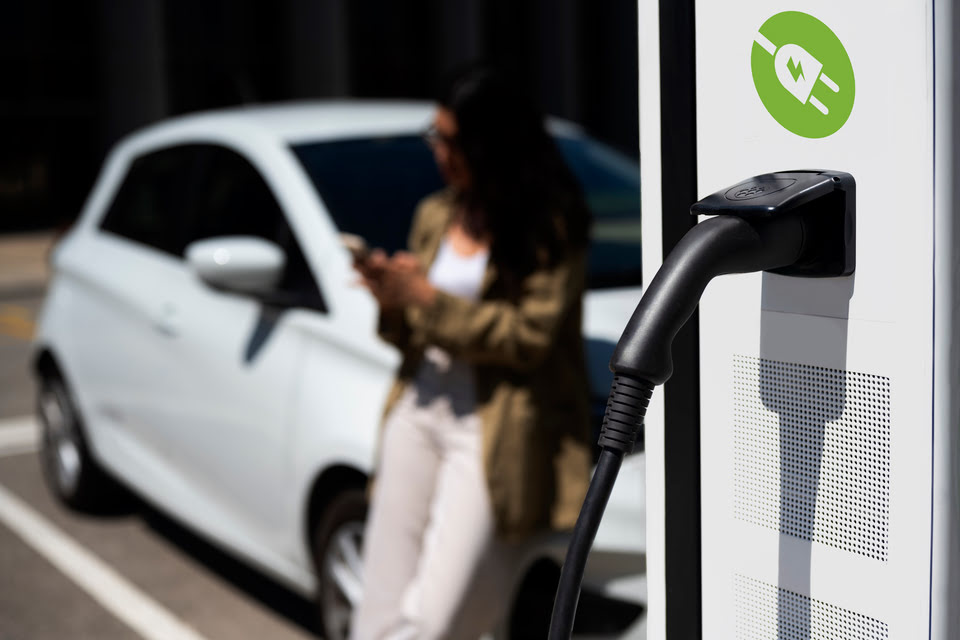 Elektrikli Aracın Şarjı Yolda Biterse Ne Olur?