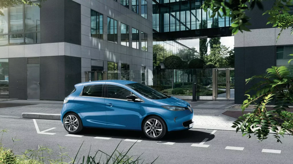 Renault Zoe Kaç Saatte Şarj Olur?